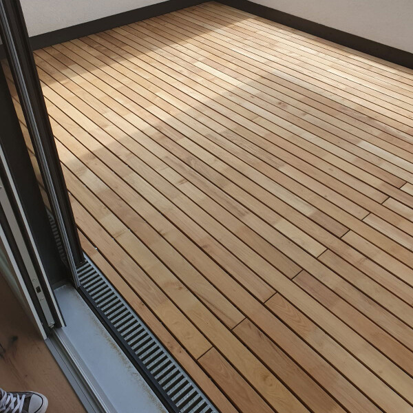 Akazie Terrassenholz mit werkseitiger Ölung Akazie Terrassenholz mit werkseitiger Ölung